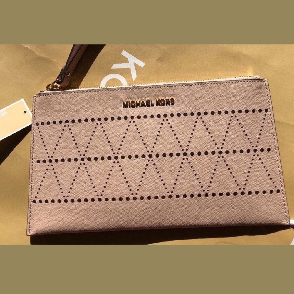 Michael Kors Large Zip Leather Clutch Ballet Pink